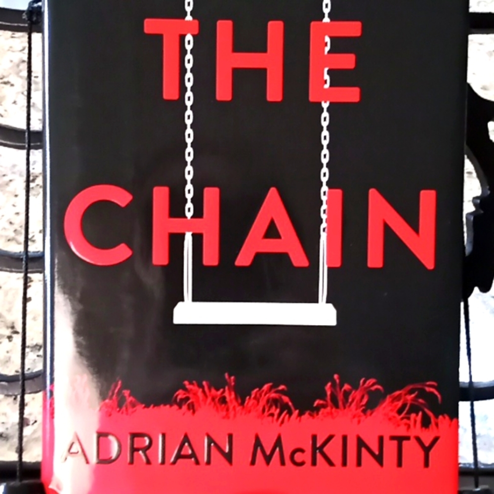 'The Chain' Hardcover Book. Excellent Condition. - Picture 4 of 16